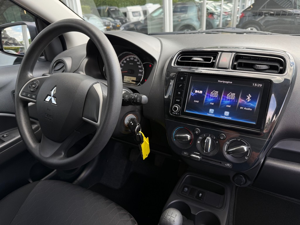 MITSUBISHI, SPACE STAR