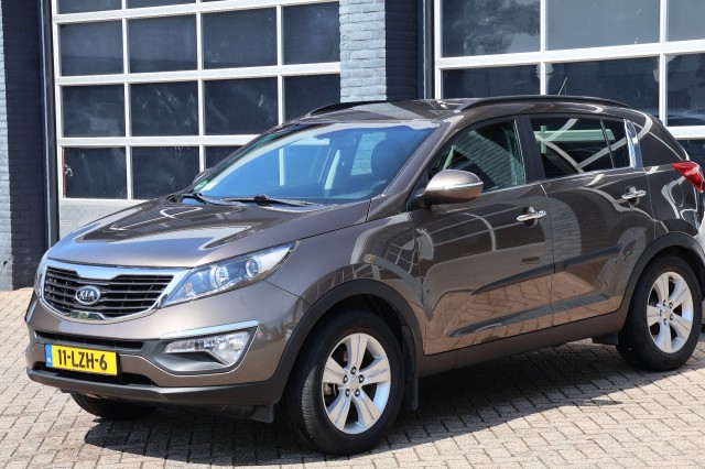 KIA SPORTAGE 2.0 X-clusive half leder, cruise control ,NAP, Autoservice Beek, Elsloo