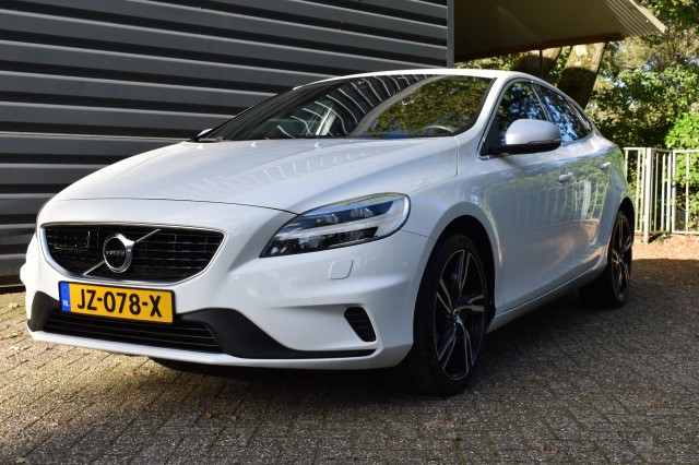 VOLVO V40 VOLVO V40 2.0 D2 R-DESIGN!!! 133,858KM!!! 12,984 EURO!!!, Auto Scheper, Noord-Sleen