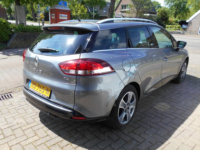 RENAULT CLIO TCe 90PK Night&Day  NL-auto met logische km's !!!  Mooie, nette Autobedrijf Germs Zweeloo, 7851 AA Zweeloo