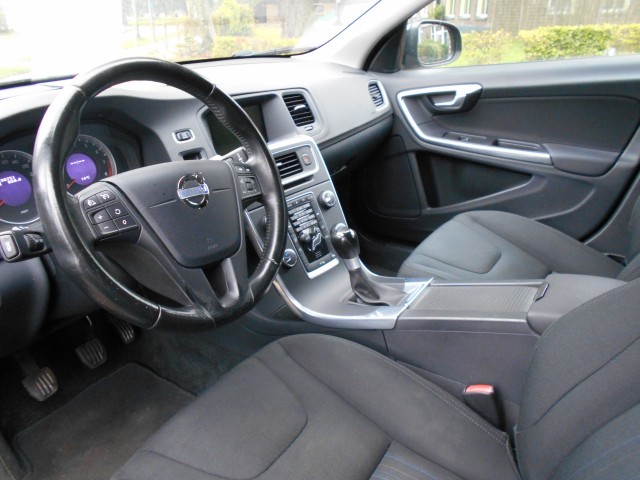 VOLVO V60 T3 Kinetic 150pk  NL-auto !!! Autobedrijf Germs Zweeloo, 7851 AA Zweeloo