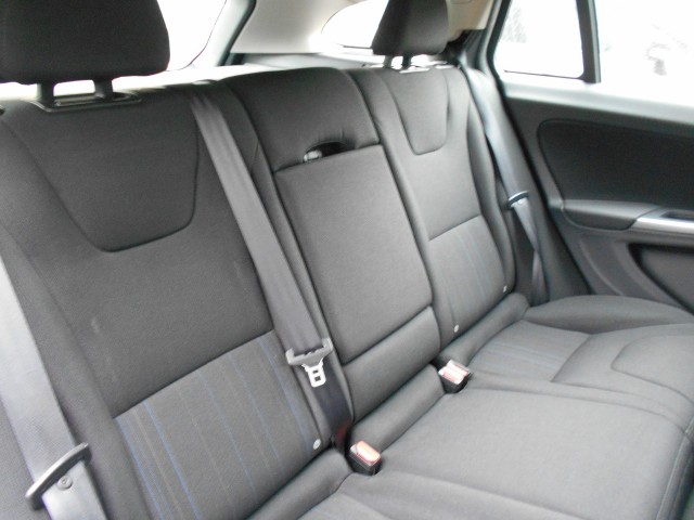 VOLVO V60 T3 Kinetic 150pk  NL-auto !!! Autobedrijf Germs Zweeloo, 7851 AA Zweeloo