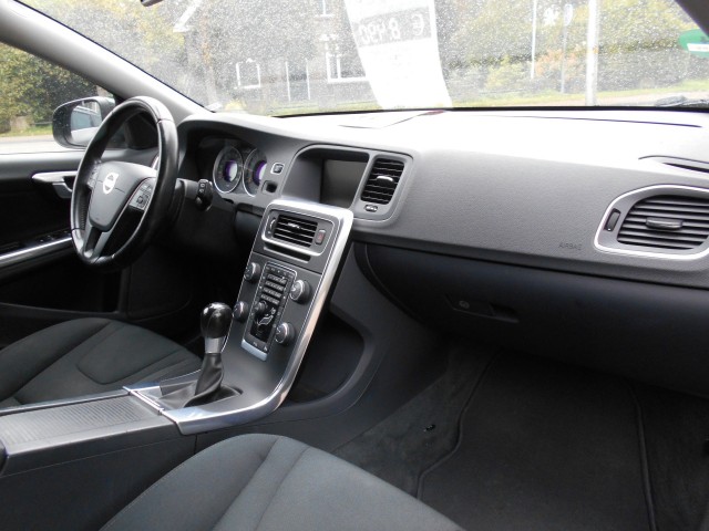 VOLVO V60 T3 Kinetic 150pk  NL-auto !!! Autobedrijf Germs Zweeloo, 7851 AA Zweeloo