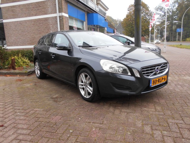 VOLVO V60 T3 Kinetic 150pk  NL-auto !!! Autobedrijf Germs Zweeloo, 7851 AA Zweeloo