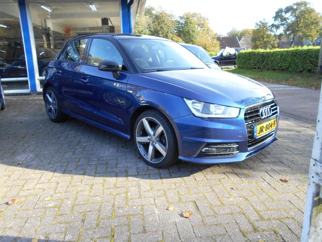 AUDI A1 1.0TFSi Sportback S-Line Adrenaline  Zwart dak !!! Autobedrijf Germs Zweeloo, 7851 AA Zweeloo