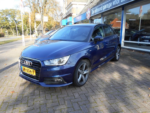 AUDI A1 1.0TFSi Sportback S-Line Adrenaline  Zwart dak !!! Autobedrijf Germs Zweeloo, 7851 AA Zweeloo