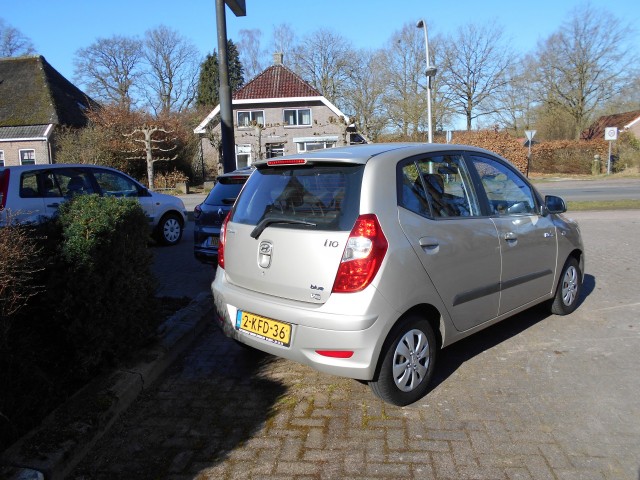 HYUNDAI I10 1.0i  5drs.  Hoge zit !!   Nl-auto ! Autobedrijf Germs Zweeloo, 7851 AA Zweeloo