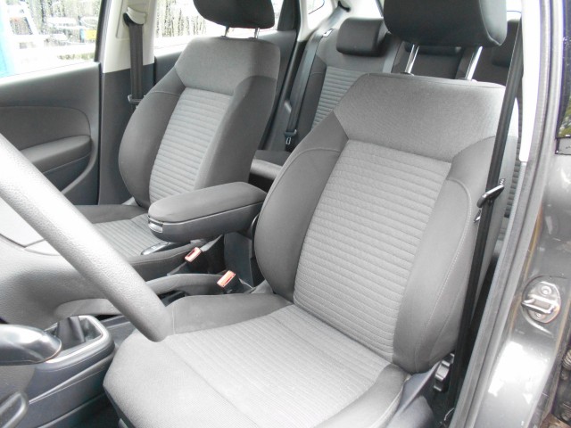 VOLKSWAGEN POLO 1.2TSi  90PK  5drs.  NL-auto !!! Autobedrijf Germs Zweeloo, 7851 AA Zweeloo