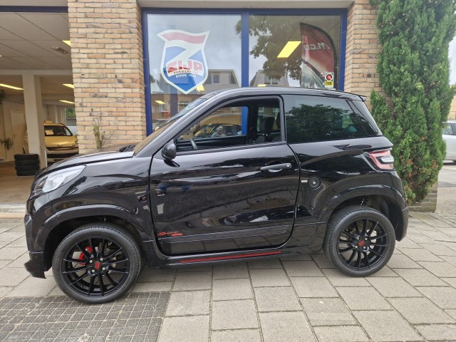 LIGIER JS60 60 SPORT ULTIMATE AIRCO + STUURBEKRACHTIGING, Automobielbedrijf Zijp, Purmerend