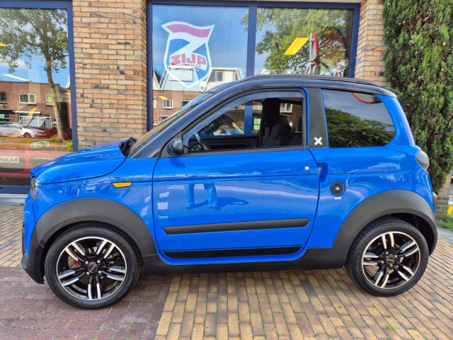 MICROCAR M.GO 6 X COLORPACK RED + AIRCONDITIONING , Automobielbedrijf Zijp, Purmerend