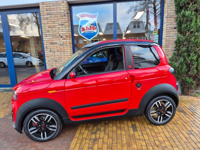 MICROCAR M.GO 6 X COLORPACK RED + AIRCONDITIONING , Automobielbedrijf Zijp, Purmerend