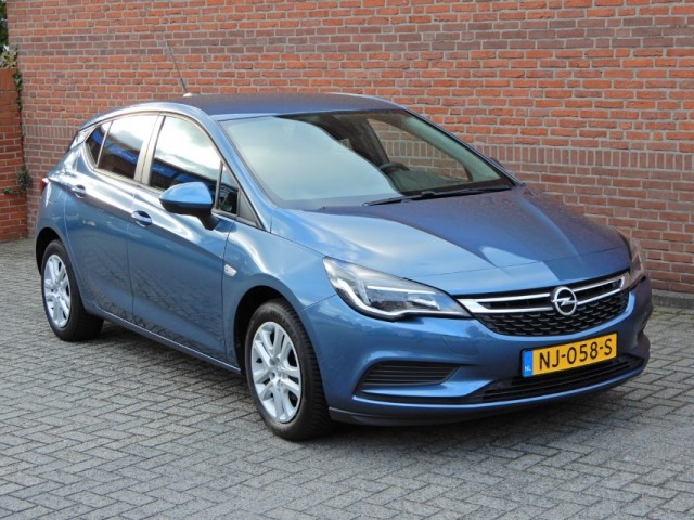 Opel Astra -  1.0 TURBO EDITION