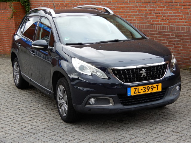 Peugeot 2008 - 1.2 PURETECH BLUE LEASE EXECUTIVE  