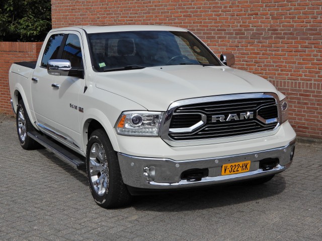 Dodge Ram - 5.7 V8 QUAD CAB 6'4  limited Hemi  automaat 40.000km