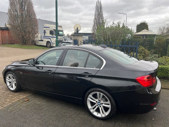 BMW 3-SERIE 320I EDE UPGRADE ED. Luxury Line Navi 17 Lm Timmermans Auto, 5591 RB Heeze