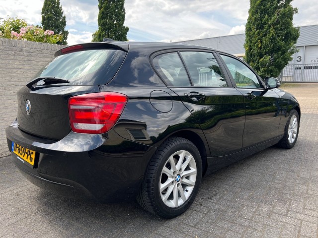 BMW 1-SERIE 114I BUSINESS+ ECC PDC LM Velgen Zeer Mooi Timmermans Auto, 5591 RB Heeze
