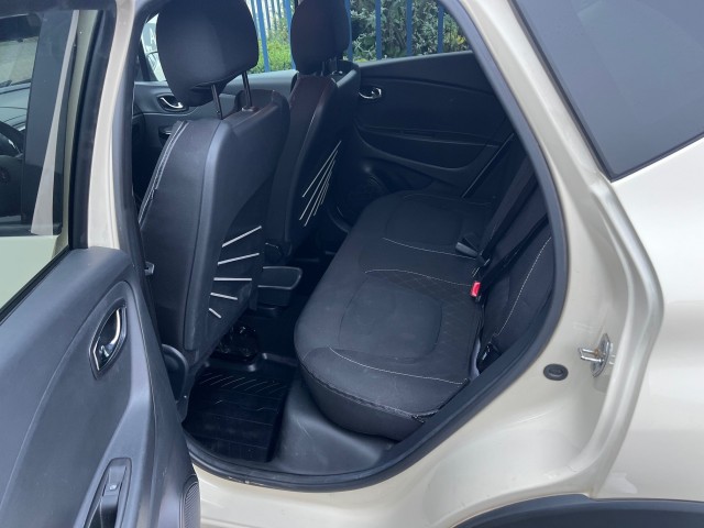 RENAULT CAPTUR 0.9 TCE DYNAMIQUE ECC NAVI 17 LM  Bi Tone Camera Timmermans Auto, 5591 RB Heeze
