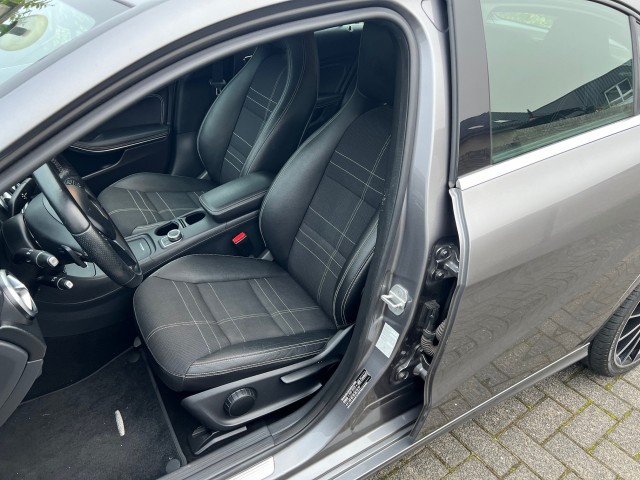 MERCEDES-BENZ A-KLASSE 200 AMBITION NAVI PDC 18 LM NIEUWE 4 SEIZOENEN BANDEN Timmermans Auto, 5591 RB Heeze