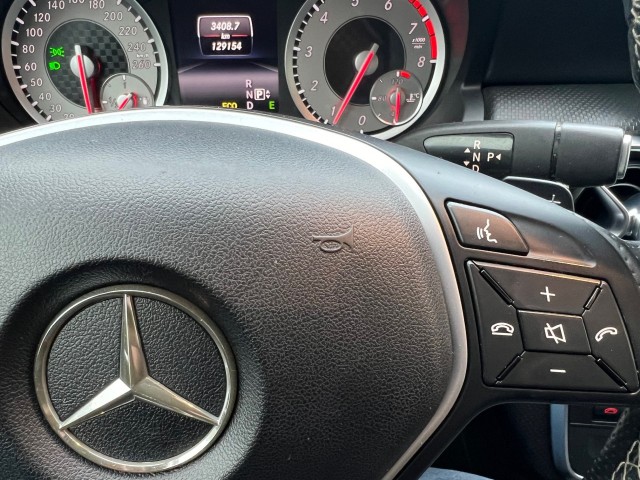 MERCEDES-BENZ A-KLASSE 200 AMBITION NAVI PDC 18 LM NIEUWE 4 SEIZOENEN BANDEN Timmermans Auto, 5591 RB Heeze