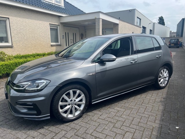 VOLKSWAGEN GOLF 1.4 TSI HL BNS R NAVI PDC V+A XENON LED Timmermans Auto, 5591 RB Heeze