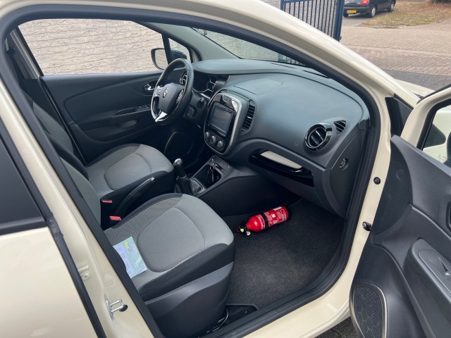 RENAULT CAPTUR 0.9 TCE LIMITED Timmermans Auto, 5591 RB Heeze