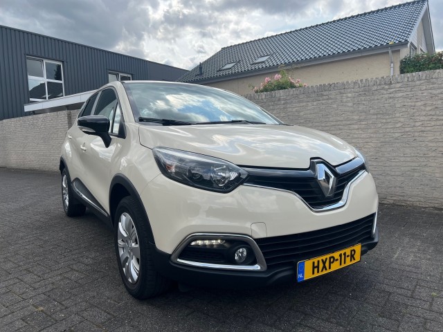 RENAULT CAPTUR 0.9 TCE LIMITED Timmermans Auto, 5591 RB Heeze