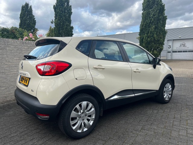 RENAULT CAPTUR 0.9 TCE LIMITED Timmermans Auto, 5591 RB Heeze