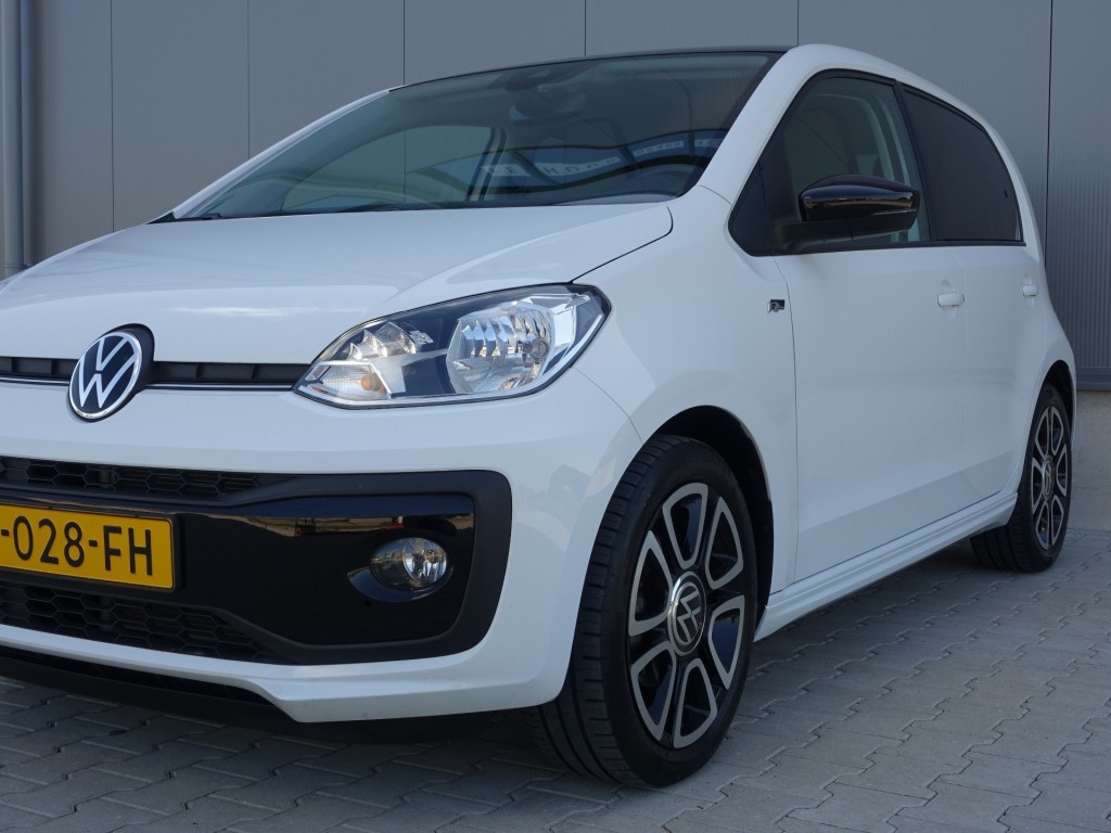 VOLKSWAGEN, UP