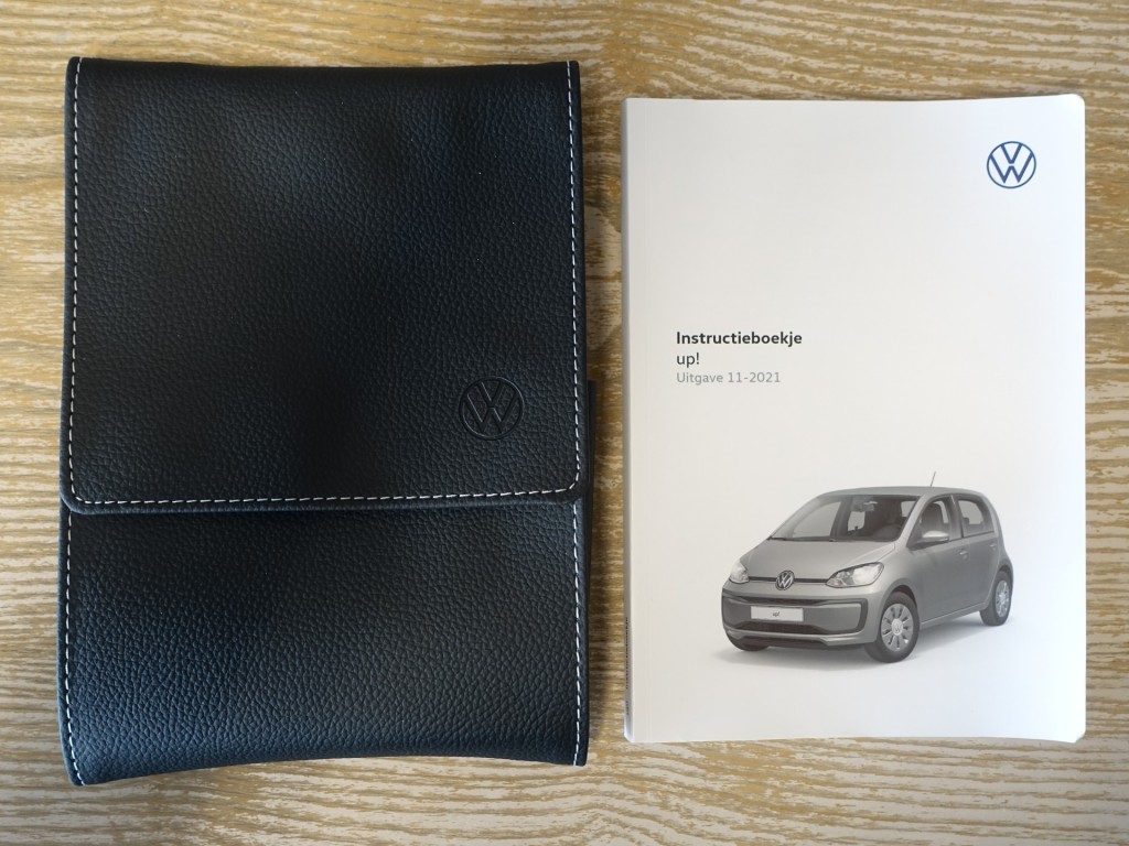VOLKSWAGEN, UP
