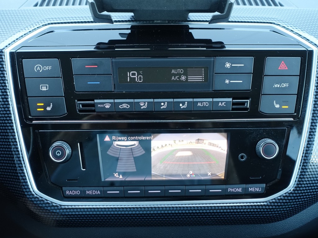 VOLKSWAGEN, UP