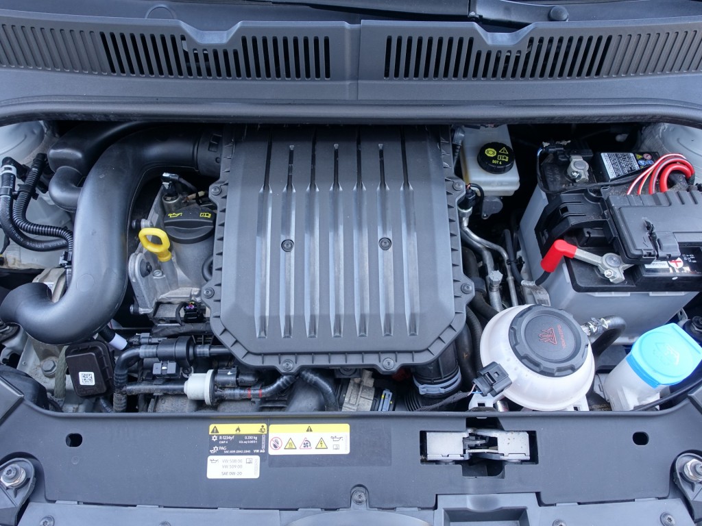 VOLKSWAGEN, UP