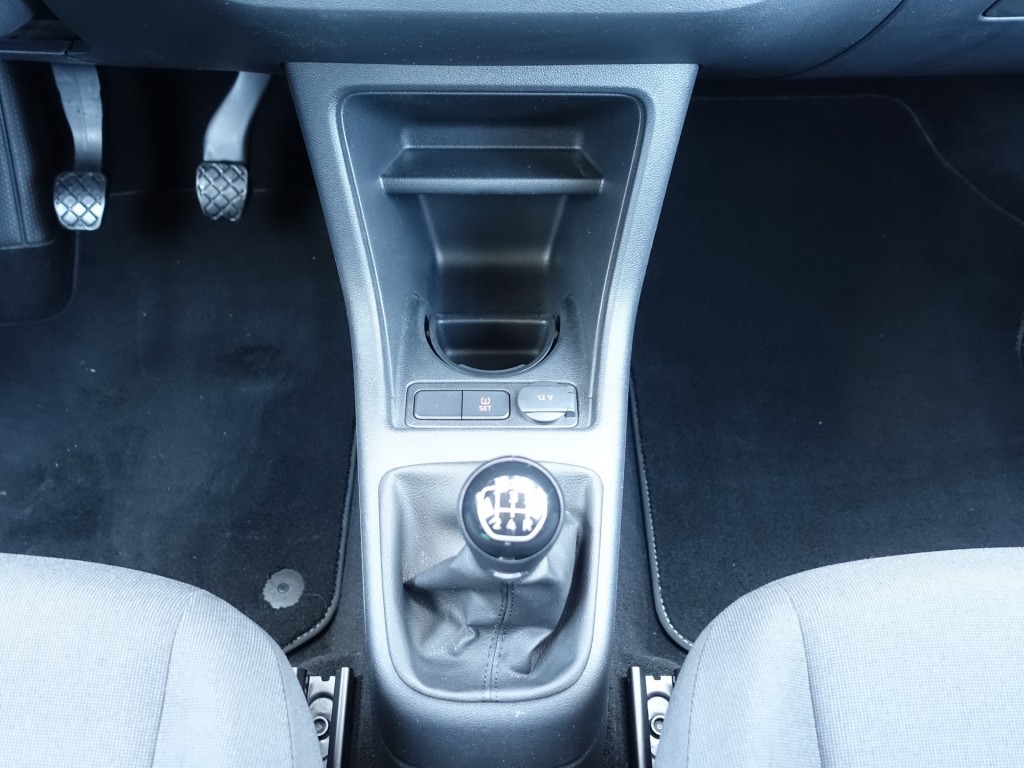 VOLKSWAGEN, UP