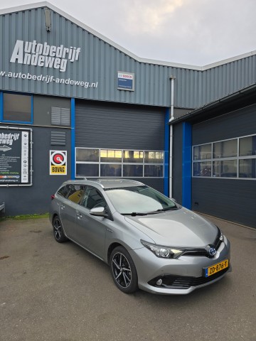 TOYOTA AURIS 1.8 HYBRID EXECUTIVE, NAVI, CAMERA, MOOIE AUTO!, Bovag Autobedrijf Andeweg, Zegveld