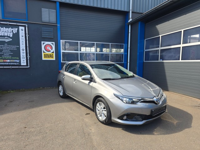 TOYOTA AURIS 1.8 Hybrid Lease Pro, luxe uitvoering, nette auto! Incl. 12 mnd BOVAG garantie., Bovag Autobedrijf Andeweg, Zegveld
