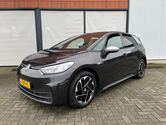 VOLKSWAGEN ID.3 First 58 kWh , Autobedrijf Struik, Wesepe
