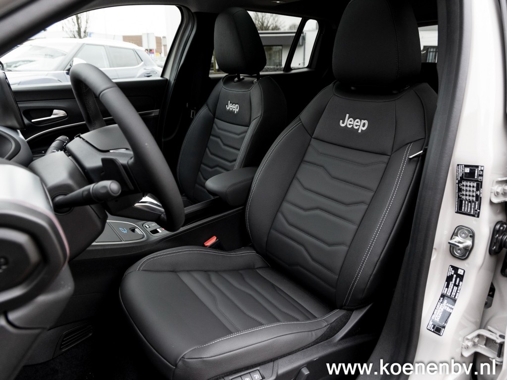 JEEP, AVENGER