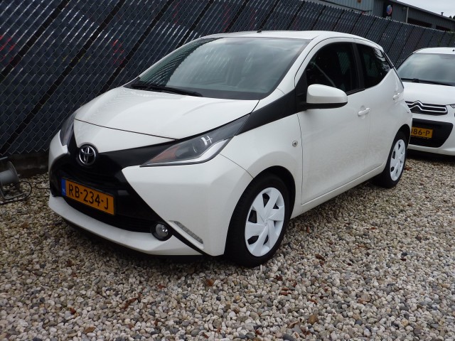 TOYOTA AYGO 1.0 VVT-I X-PLAY, Autovakmeester Joop van Mil, KERKRADE