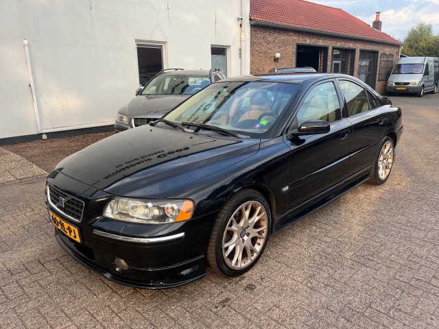 VOLVO S60 2.5 T Sport, Autobedrijf Goos, Breda