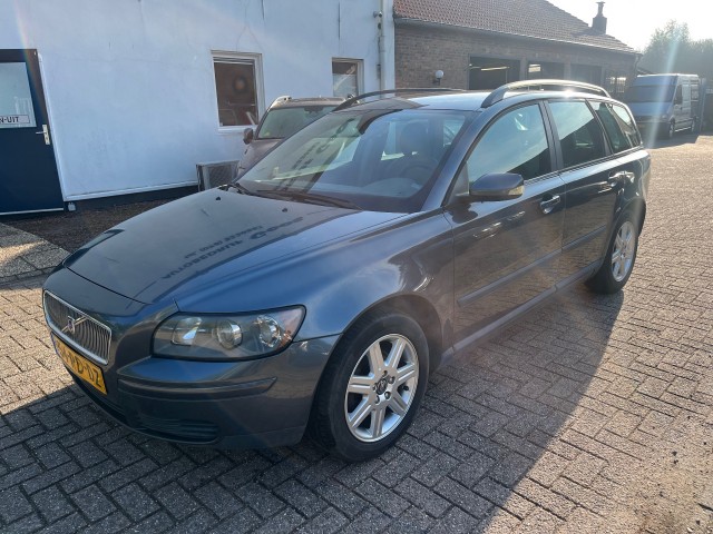 VOLVO V50 1.8 PDC Edition Trekhaak, Autobedrijf Goos, Breda