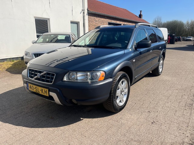 VOLVO XC70 2.5 T Schuifdak PDC Trekhaak, Autobedrijf Goos, Breda