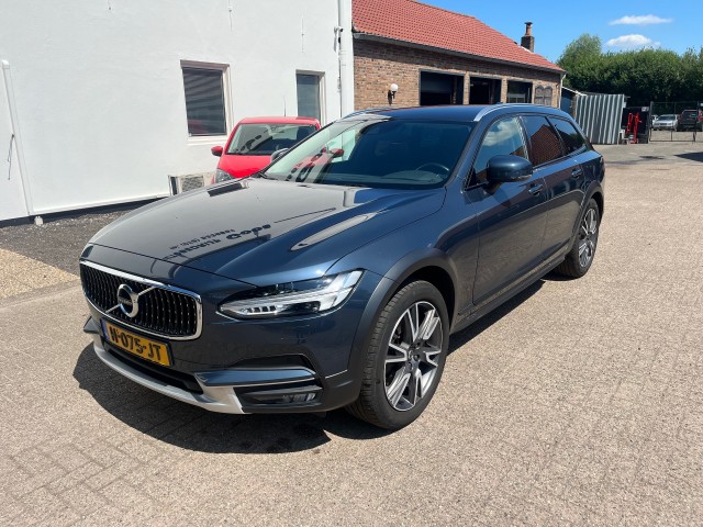 VOLVO V90 CROSS COUNTRY T5 AWD Pro Pilot Assist Stuurverwarming Camera, Autobedrijf Goos, Breda