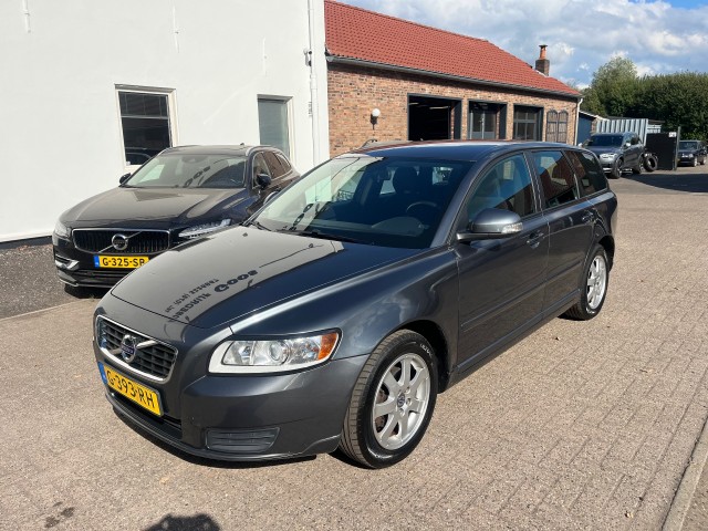 VOLVO V50 2.0 Kinetic, Autobedrijf Goos, Breda