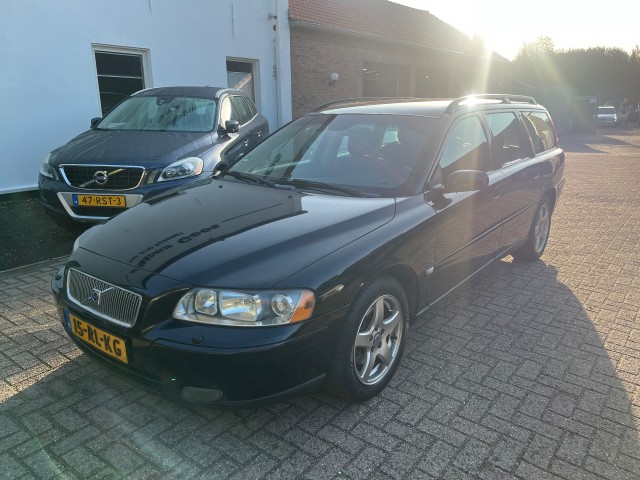 VOLVO V70 2.4 LPG Leder Trekhaak, Autobedrijf Goos, Breda