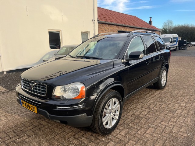 VOLVO XC90 3.2 AWD 7p. Momentum, Autobedrijf Goos, Breda