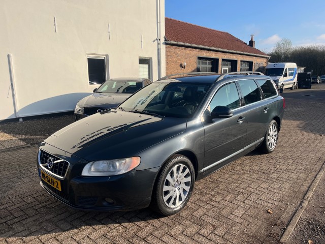 VOLVO V70 T4 Limited Edition, Autobedrijf Goos, Breda