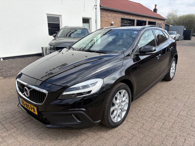 VOLVO V40 CC T3 Nordic+ Adapt. Cruise , Autobedrijf Goos, Breda