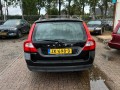 VOLVO V70 2.5T Automaat PDC, Autobedrijf Goos, Breda