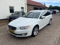 VOLVO V70 T4 Summum Adapt. Cruise Stoelverwarming Trekhaak PDC, Autobedrijf Goos, Breda