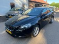 VOLVO V40 T2 2.0 Momentum Autobedrijf Goos, Breda