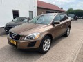 VOLVO XC60 2.0 T Momentum, Autobedrijf Goos, Breda